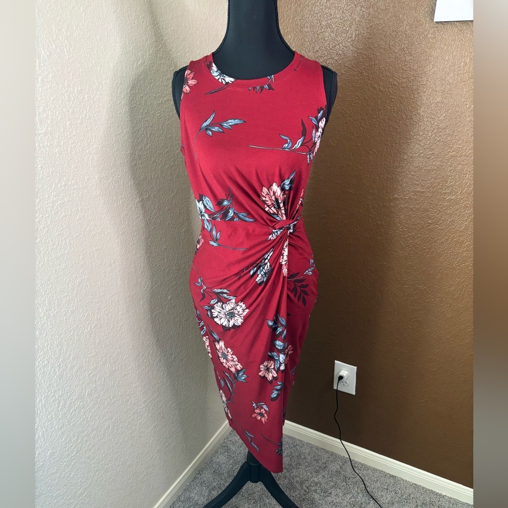 Nine Britton Red Floral Midi Dress